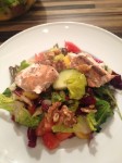 Schollenfilet auf frischem Salat Schollenfilet auf frischem Salat